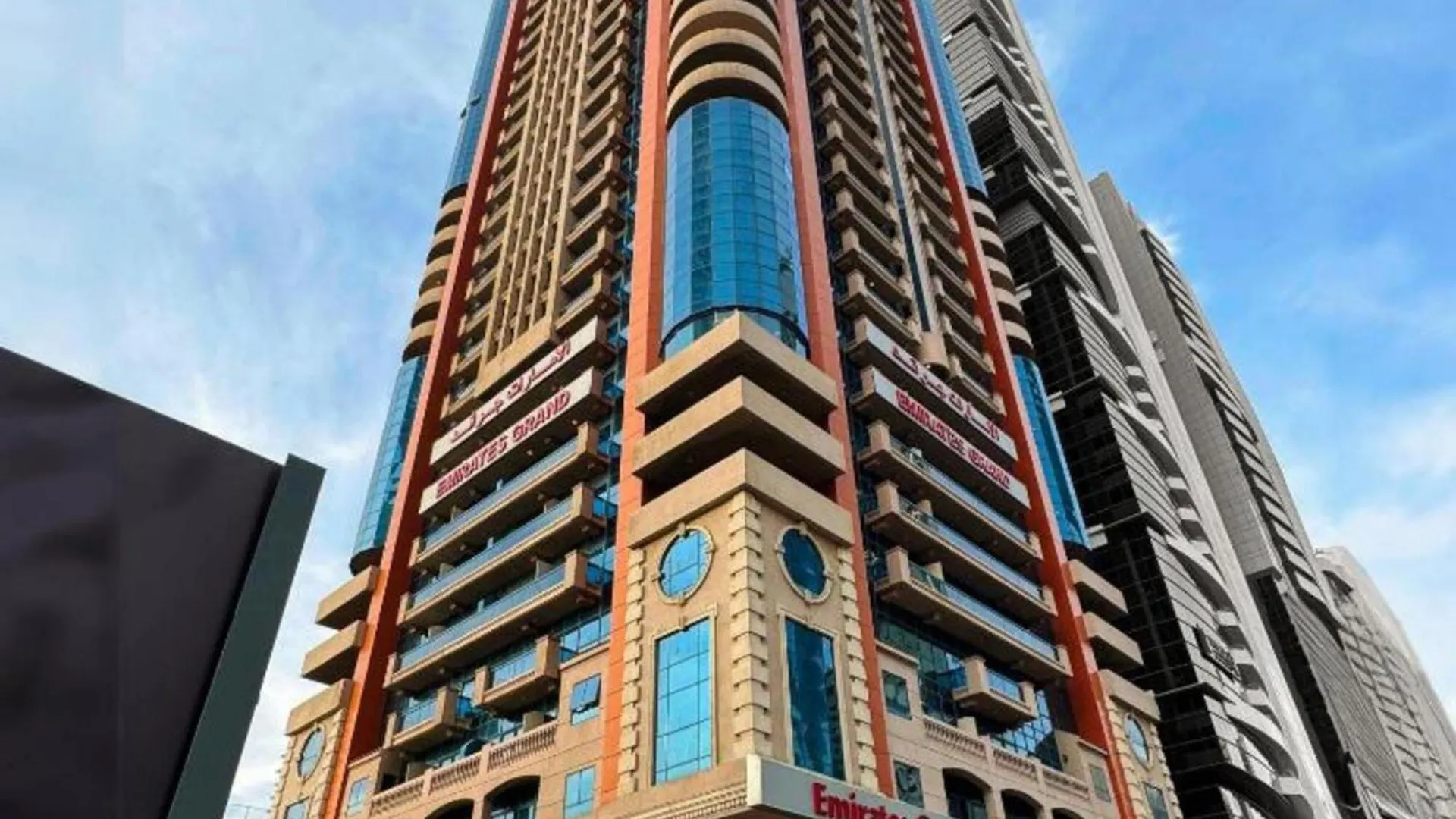Emirates Grand Luxury Aparthotel