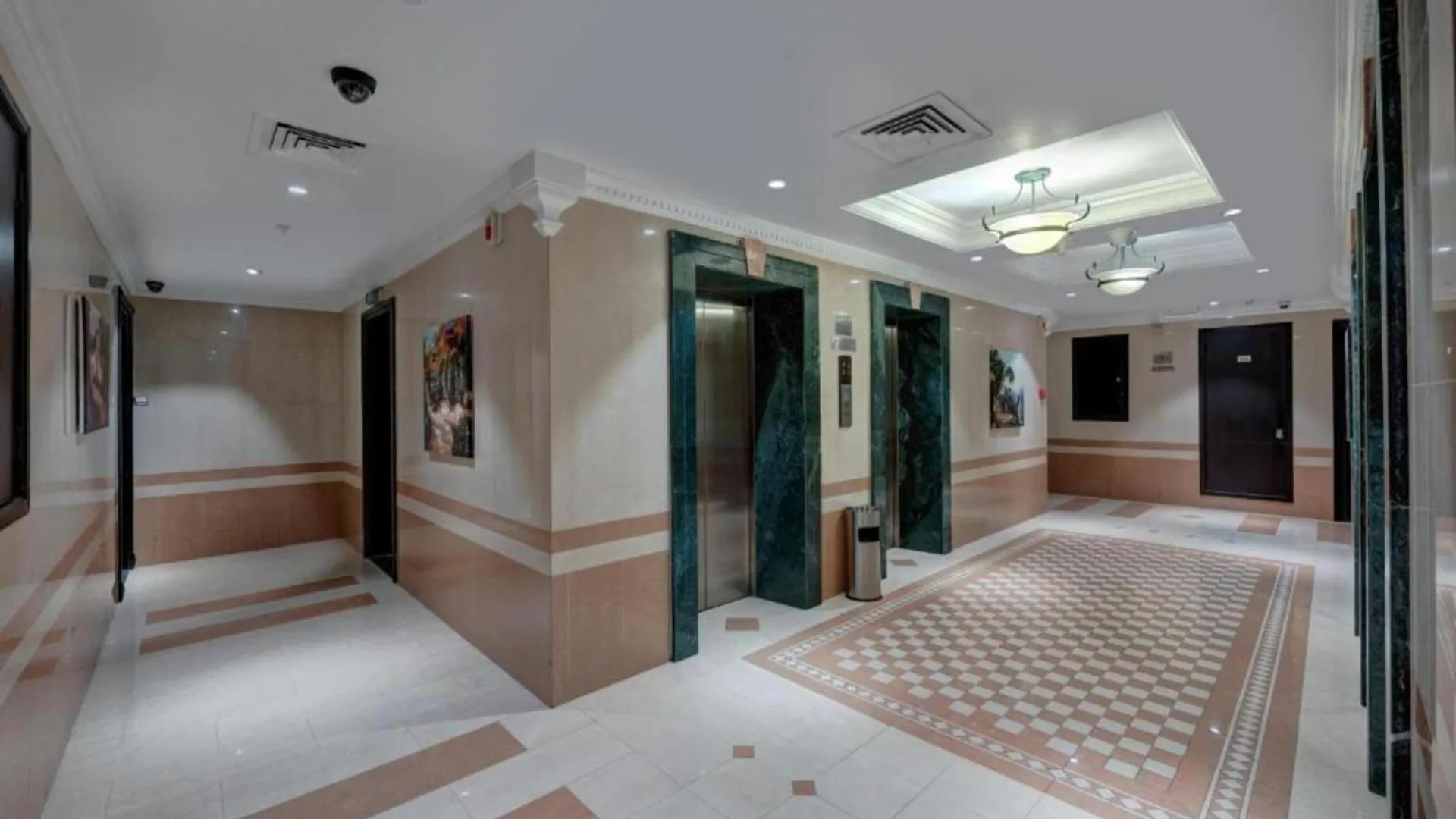 Emirates Grand Luxury Aparthotel Apartment