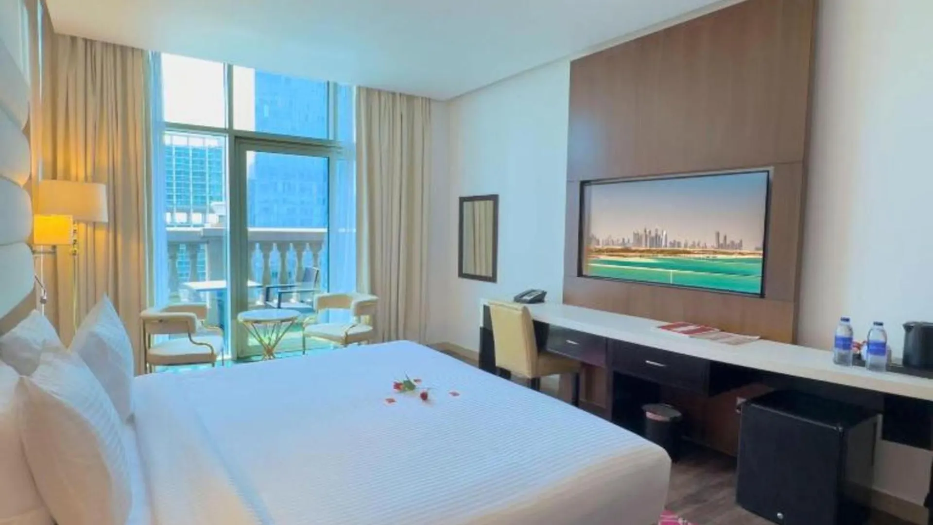 Emirates Grand Luxury Aparthotel Dubai