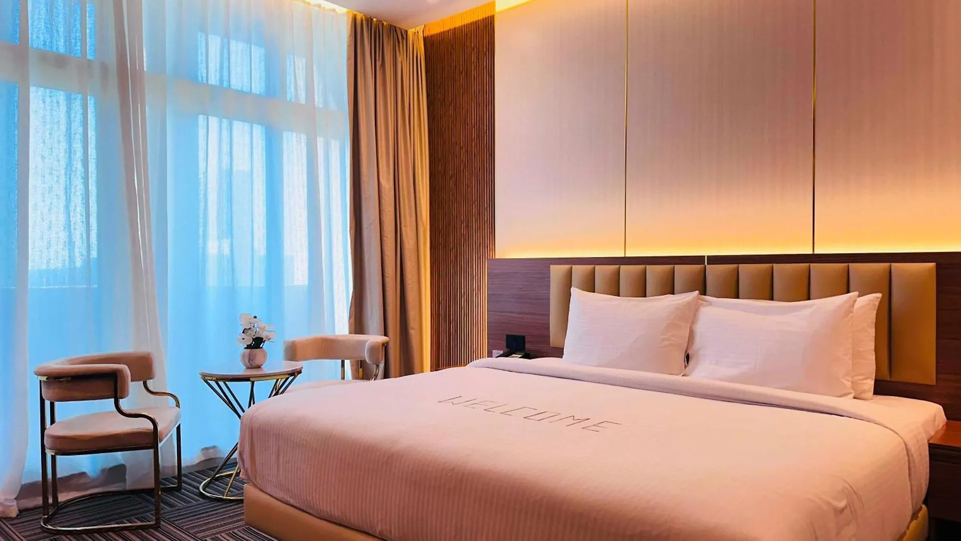 Emirates Grand Luxury Aparthotel