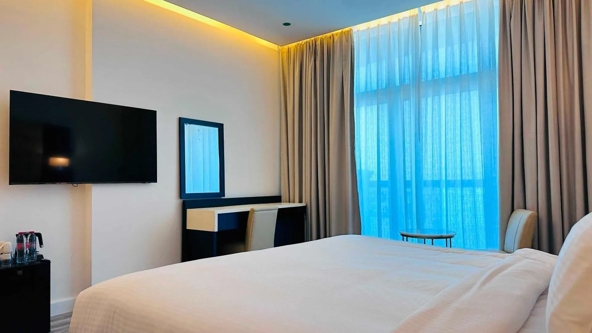 Emirates Grand Luxury Aparthotel 0*, Dubai United Arab Emirates
