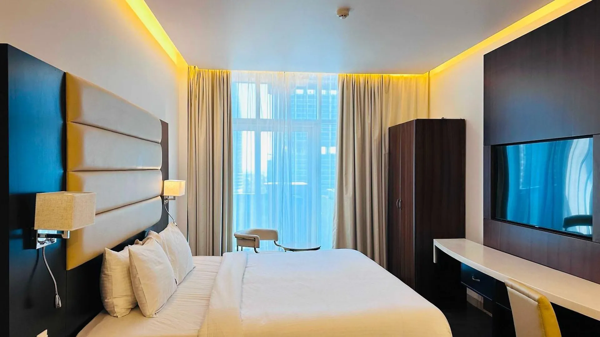Emirates Grand Luxury Aparthotel Apartment Dubai