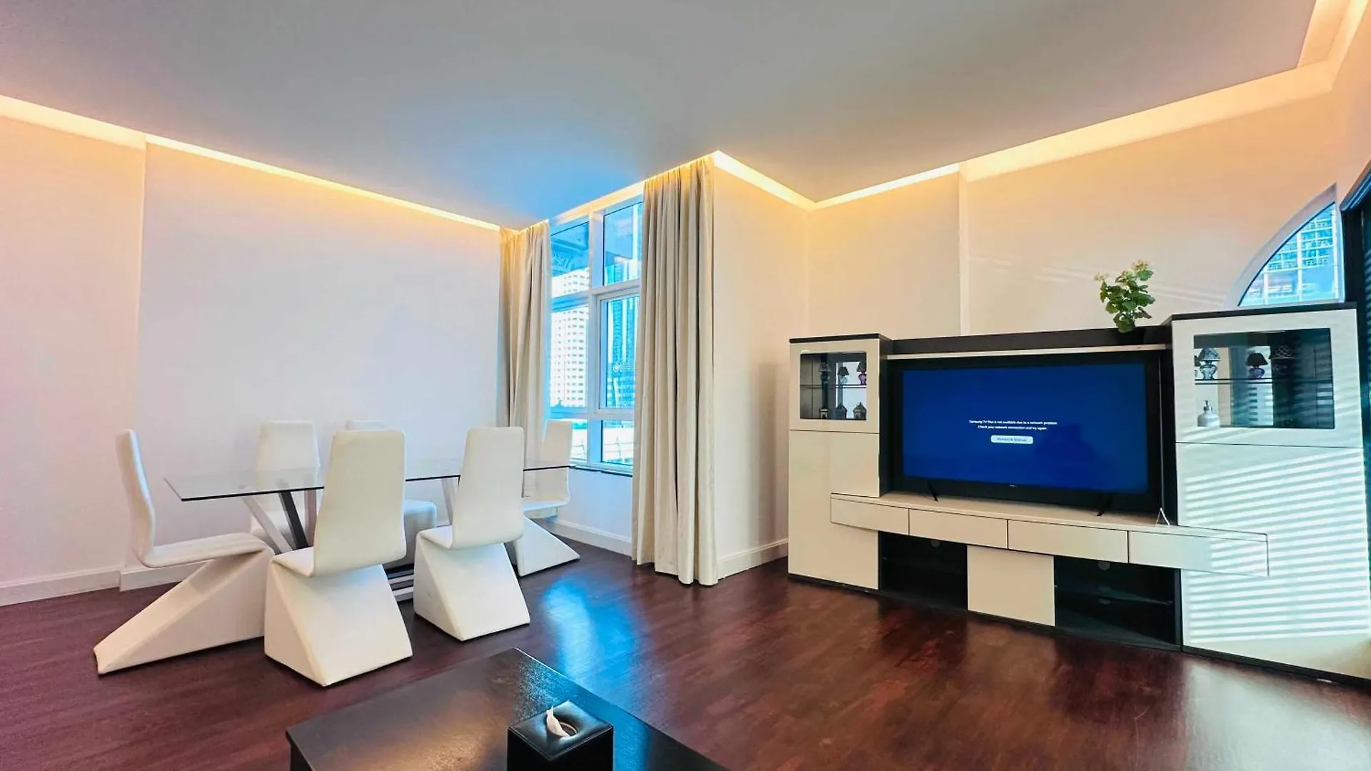 Emirates Grand Luxury Aparthotel Dubai