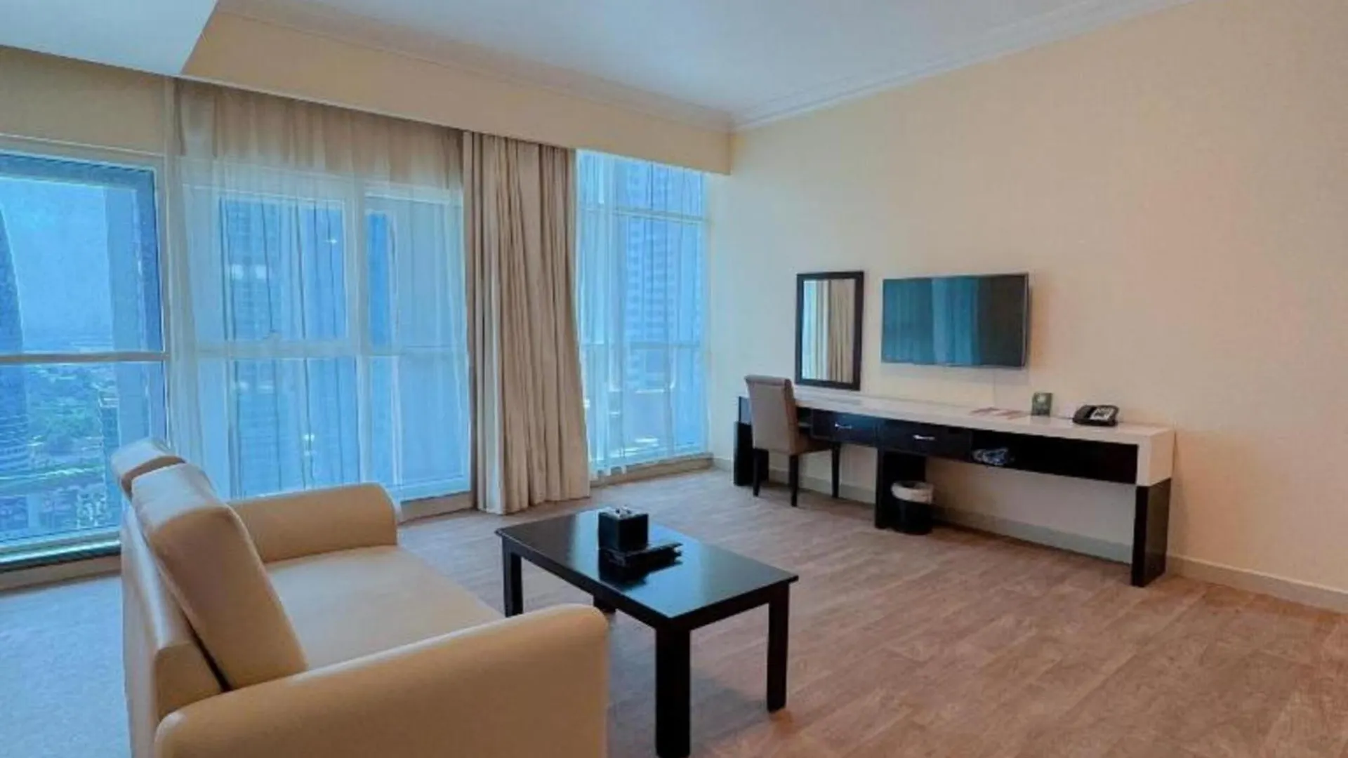 Emirates Grand Luxury Aparthotel Apartment
