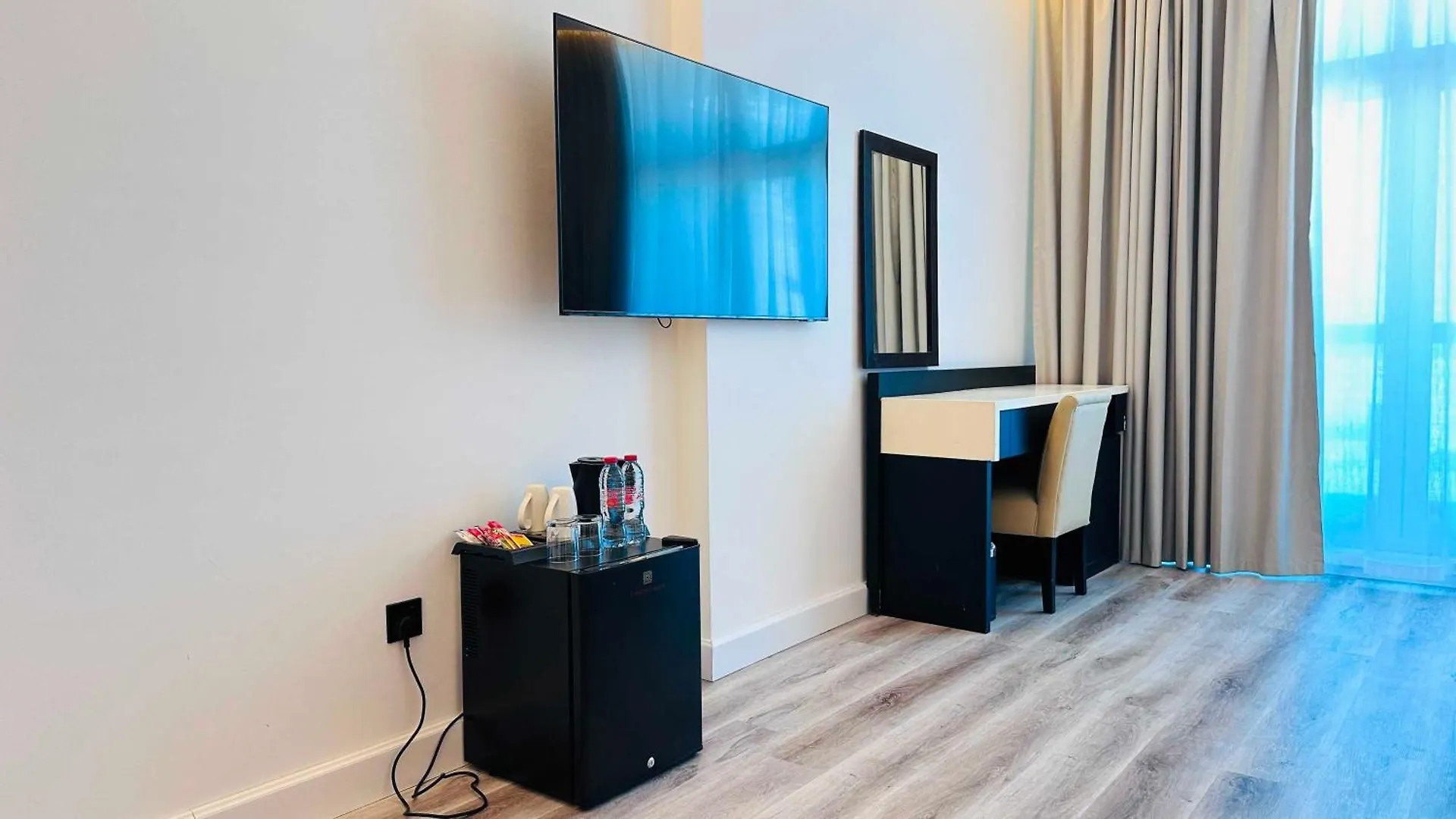 Emirates Grand Luxury Aparthotel