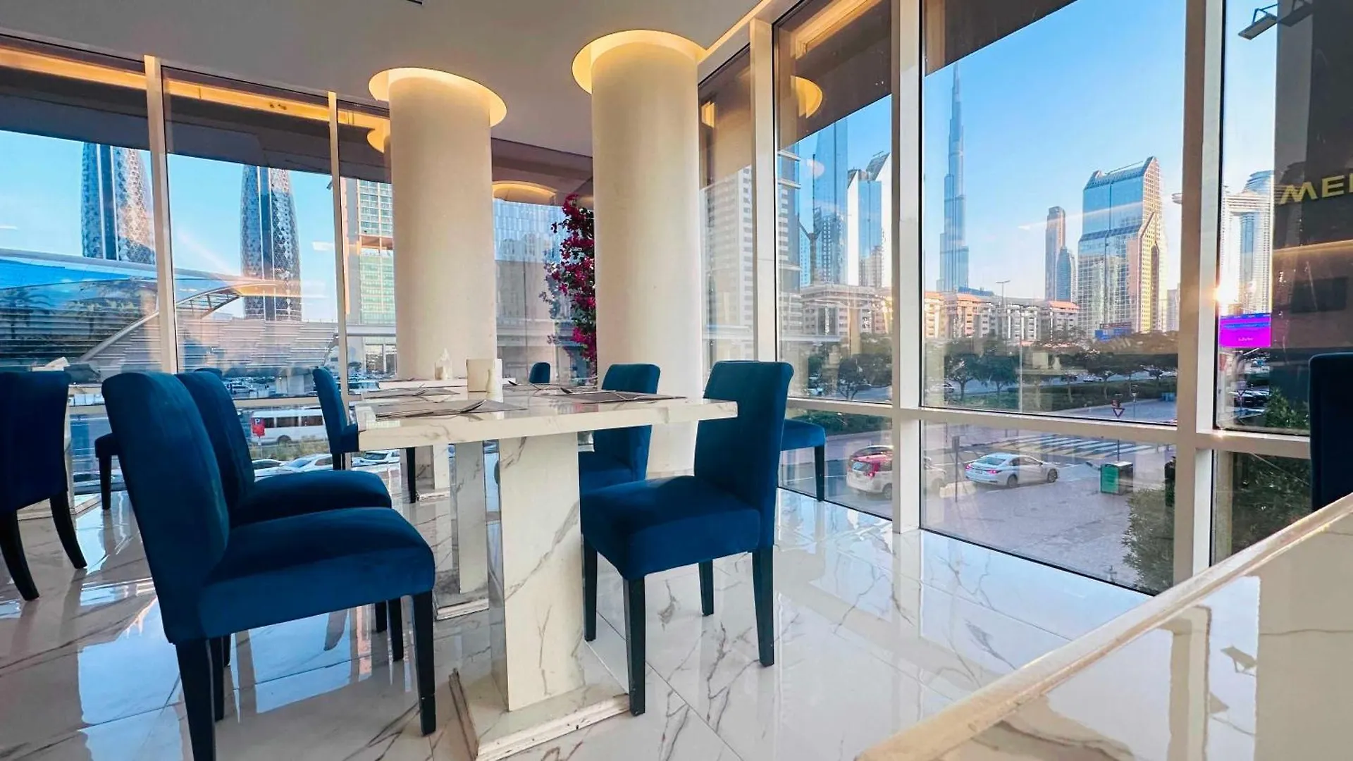 Emirates Grand Luxury Aparthotel 0*, Dubai