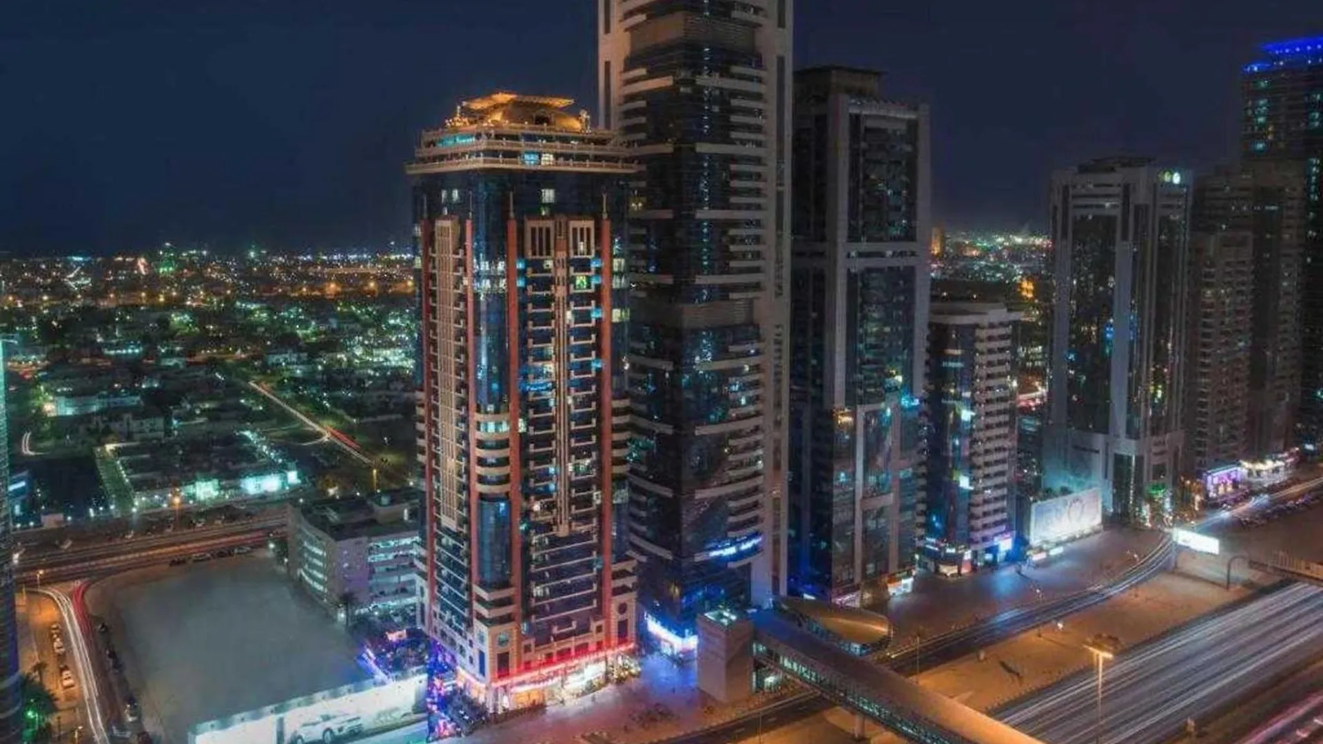 Emirates Grand Luxury Aparthotel Apartment